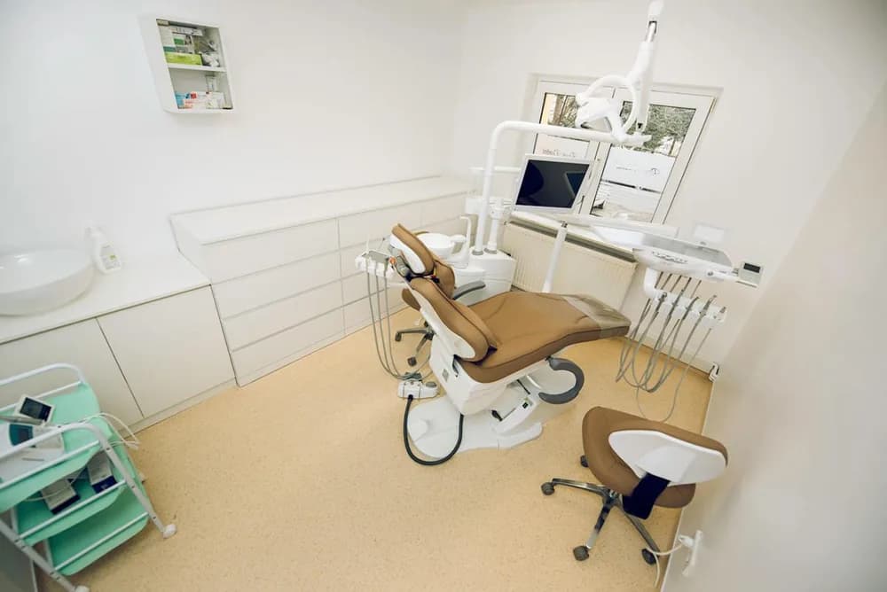 aparatură dentară modernă în clinica Rose Dental Expert Suceava